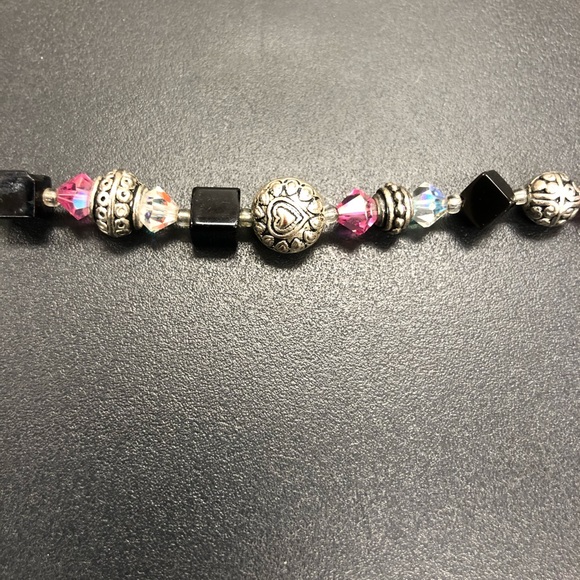 Unique Crystal and Bead Bracelet 🖤💗 - Picture 6 of 6